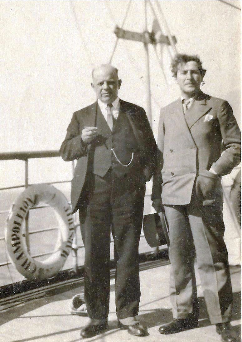 ביאליק ושאגל על סיפון אוניה בדרכם לארץ בשנת 1931
